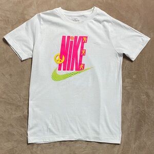 Nike “The Nike Tee” 100% Cotton T-Shirt with colorful psychedelic graphic Size L